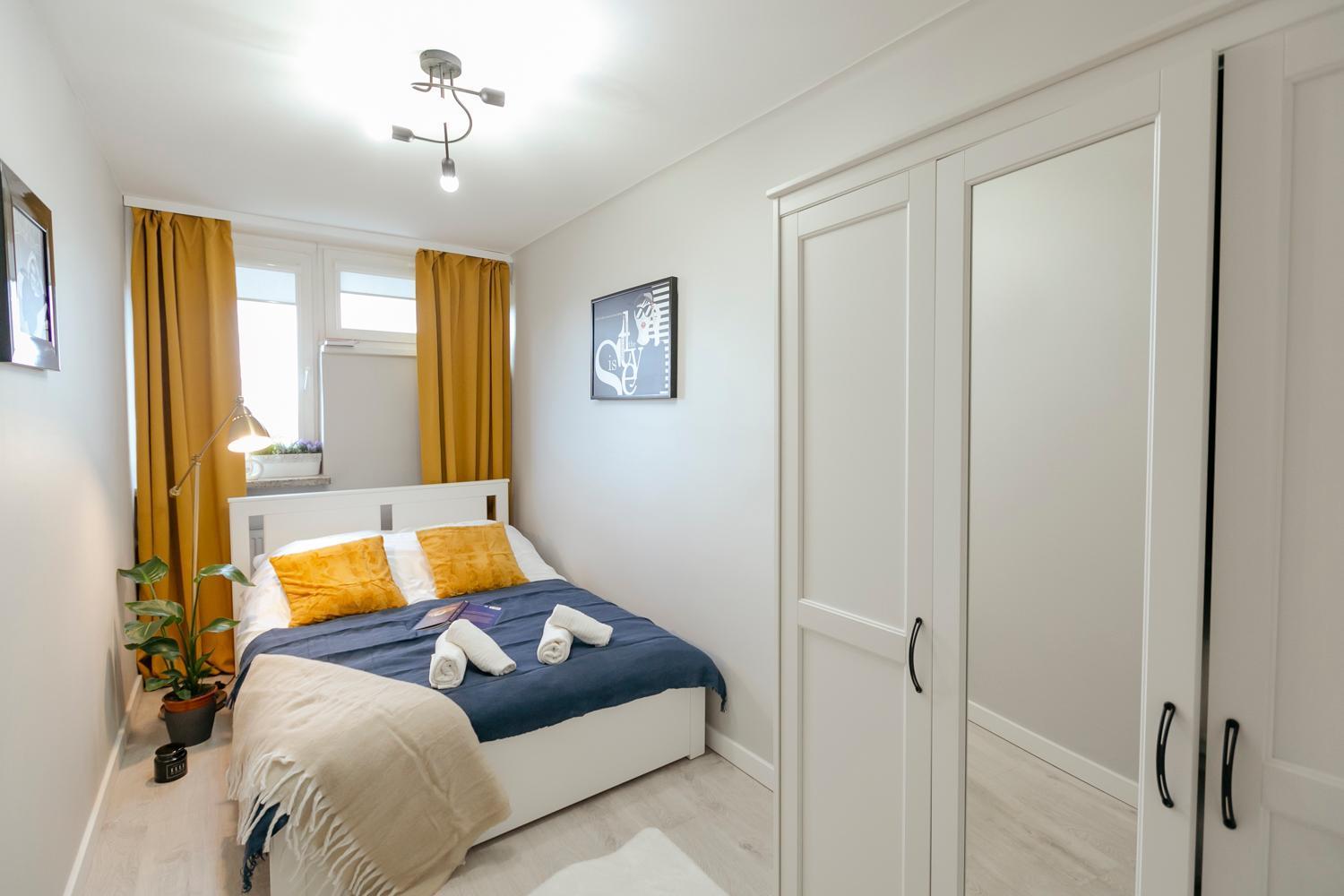 Przechodnia 2 Yellow - Biurko Oraz Wygodny Fotel Do Pracy - Better Rental Varşovia Exterior foto